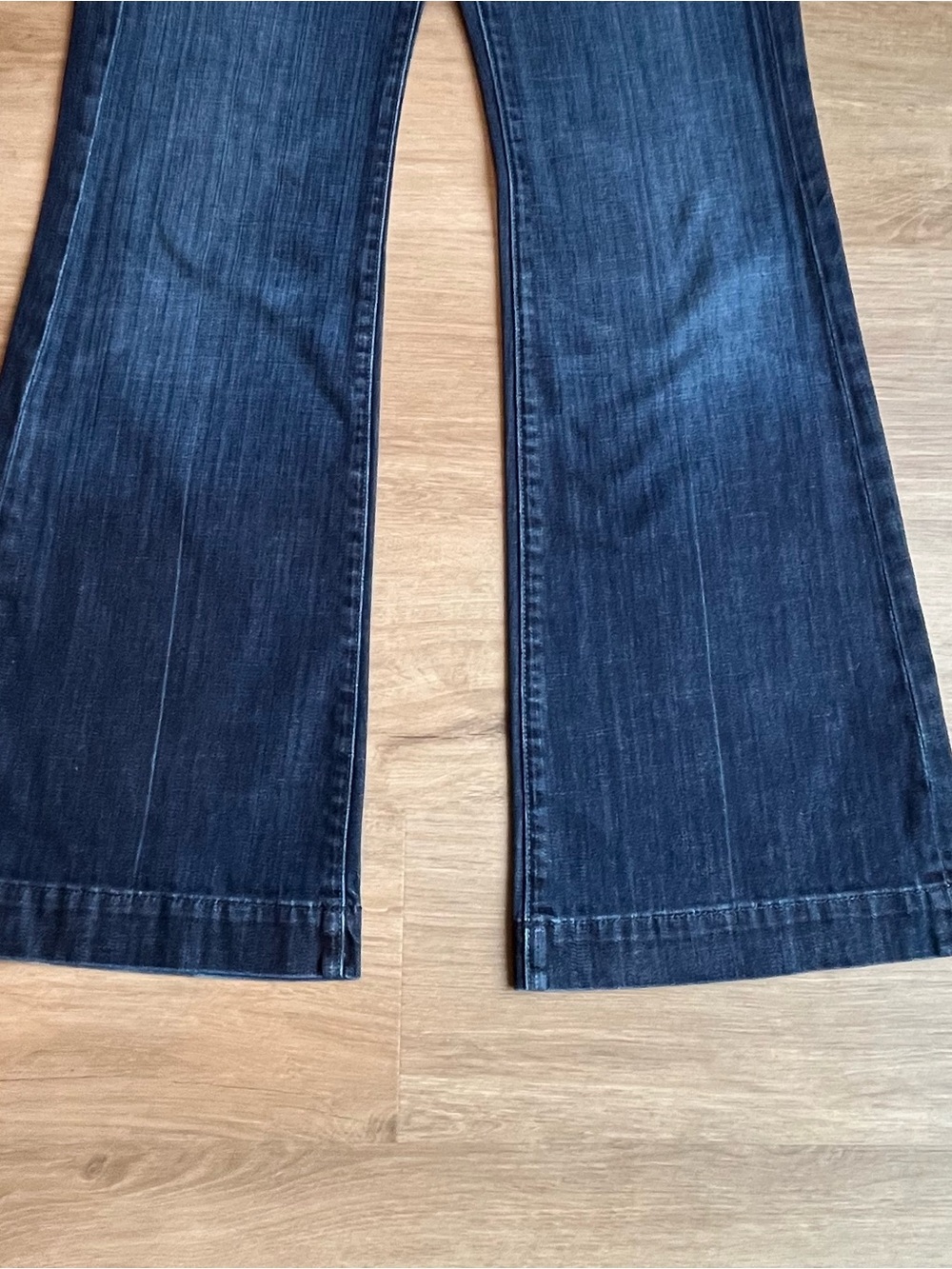 Classic 7 For All Mankind Dojo Dark Wash Flare Trouser Jeans Size 26 - Picture 6 of 6
